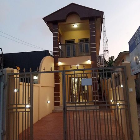 Marrets International Hotel - "Express" Cape Coast Kültér fotó