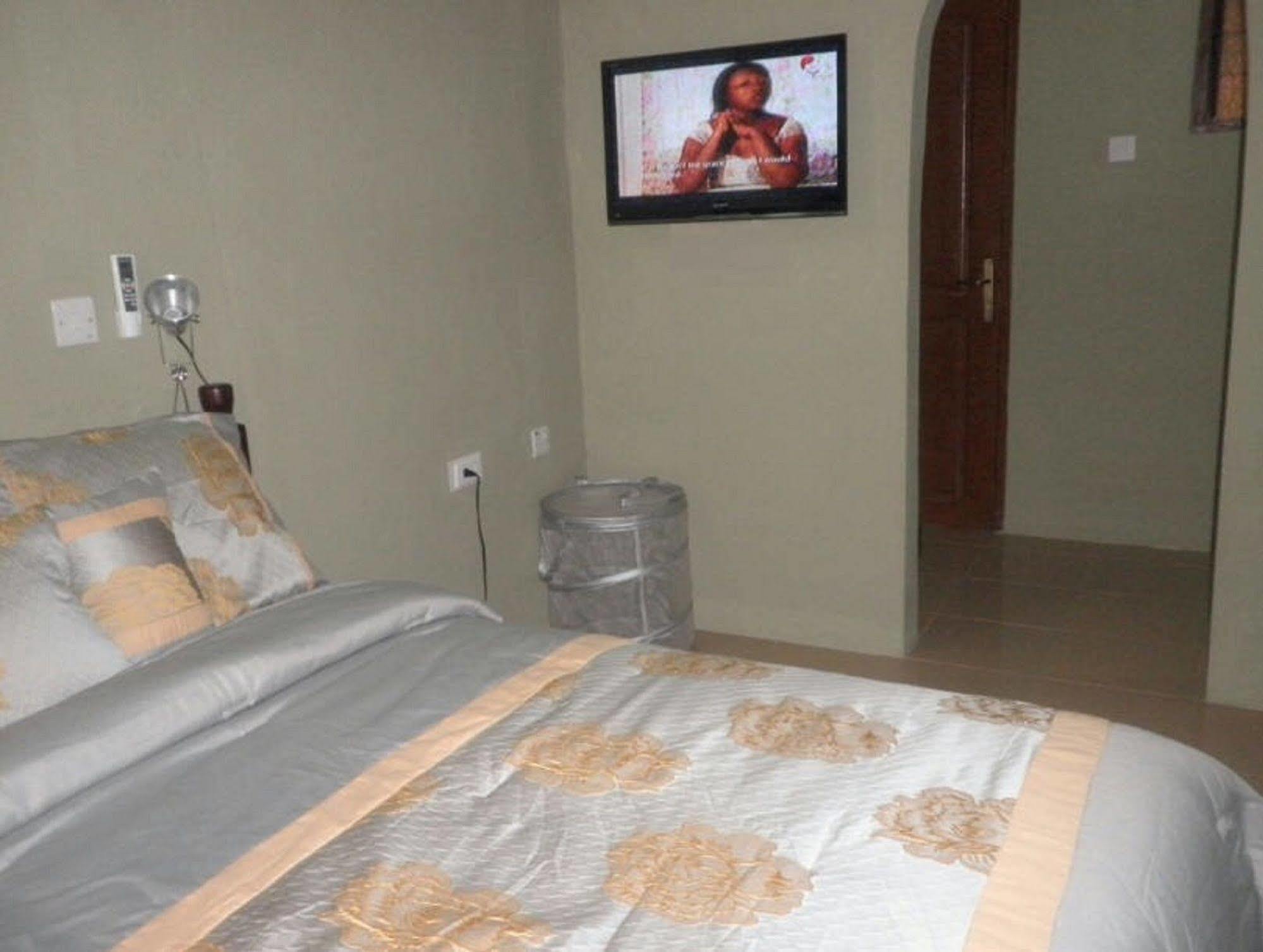 Marrets International Hotel - "Express" Cape Coast Kültér fotó