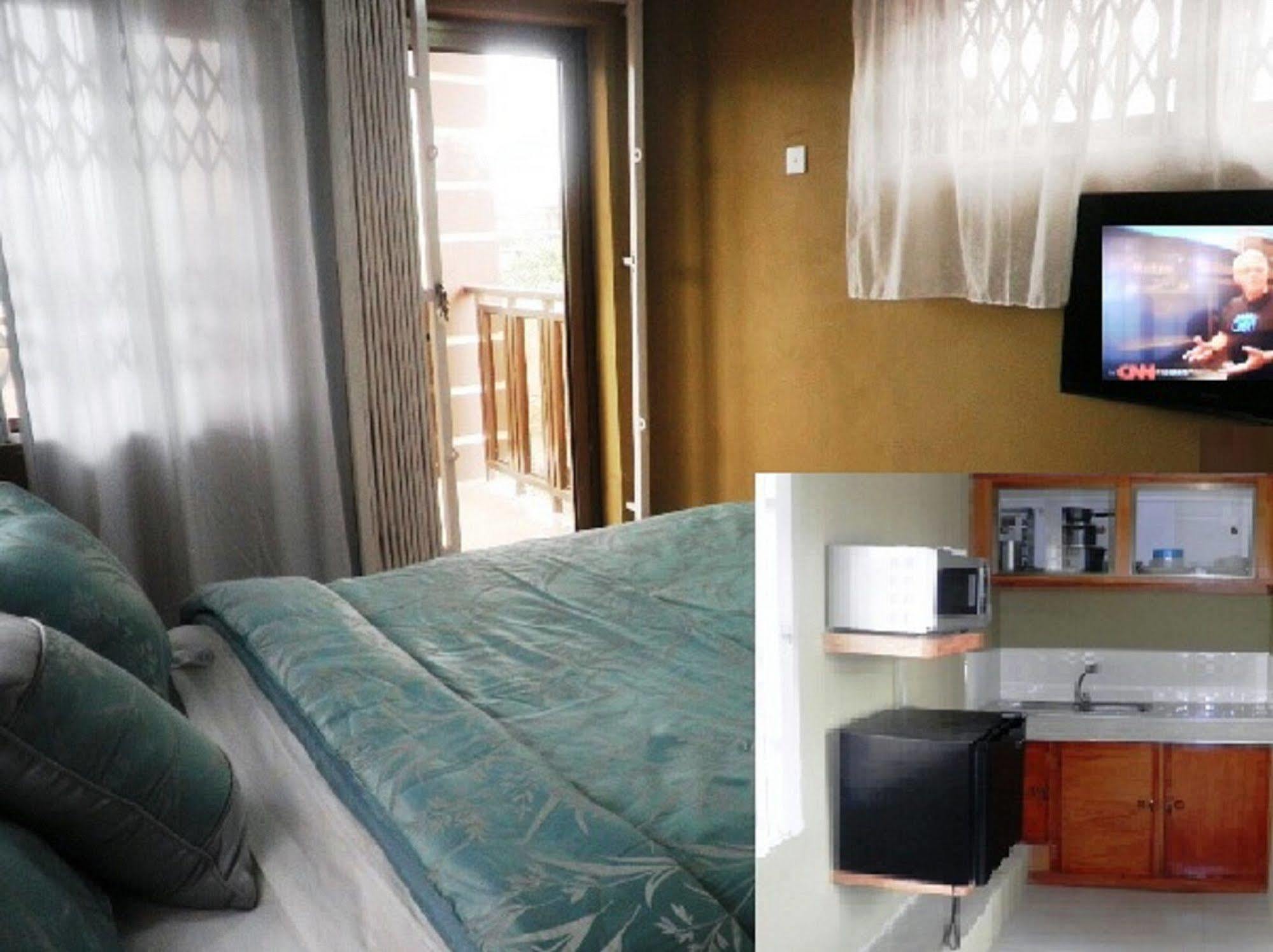 Marrets International Hotel - "Express" Cape Coast Kültér fotó