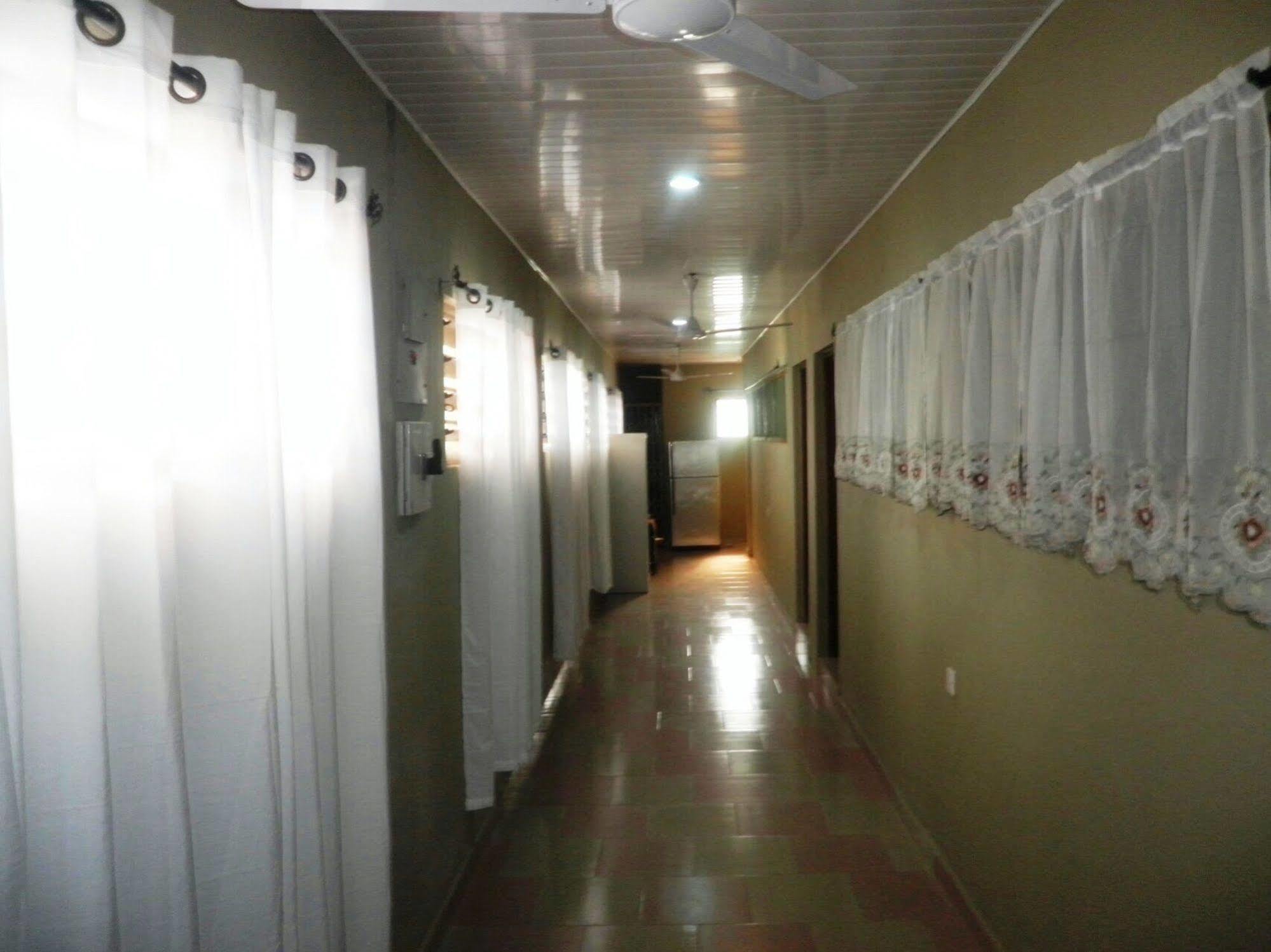 Marrets International Hotel - "Express" Cape Coast Kültér fotó